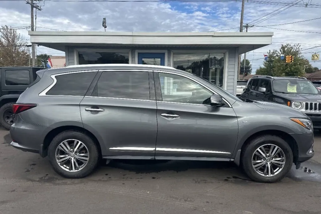 2020 Infiniti QX60 Luxe photo 1