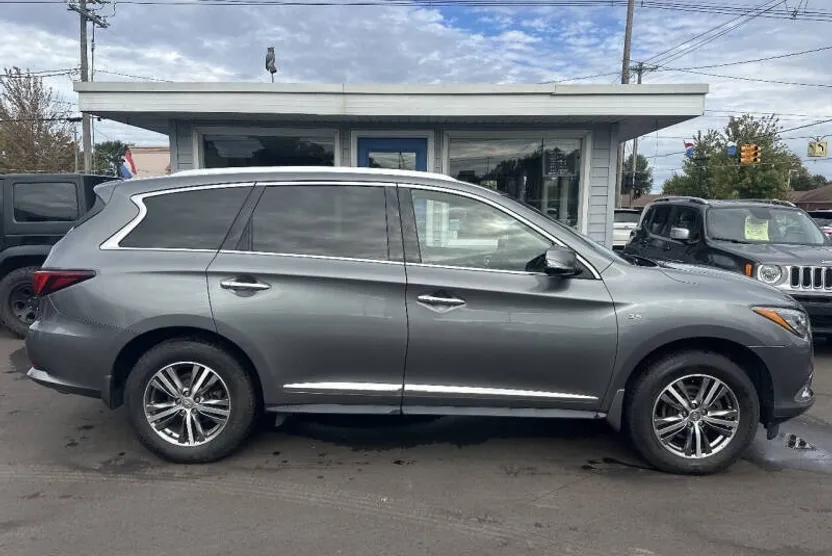 2020 Infiniti QX60 Luxe photo 1