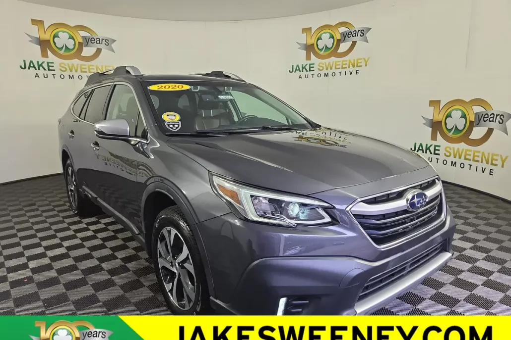 2020 Subaru Outback Touring photo 1