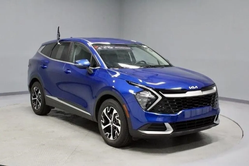 2023 Kia Sportage EX photo 1