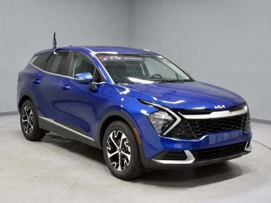 2023 Kia Sportage EX photo 1