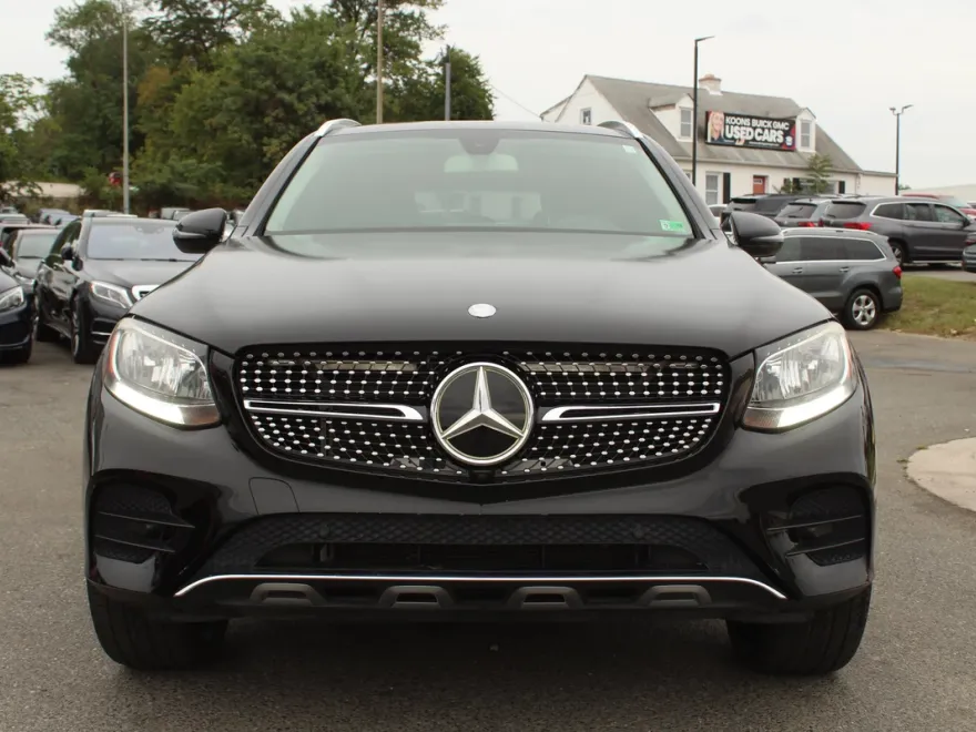 2016 Mercedes Benz GLC 300 photo 1
