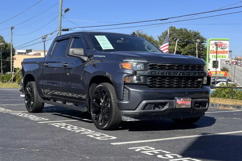 2019 Chevrolet Silverado 1500 Custom photo 1