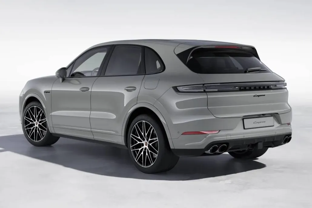 2026 Porsche Cayenne E-Hybrid photo 1