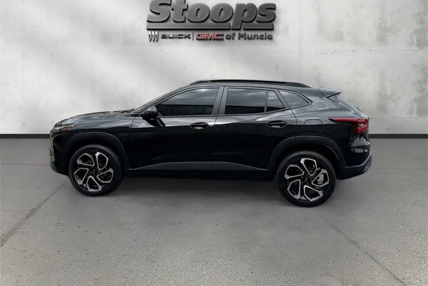2025 Chevrolet Trax photo 1