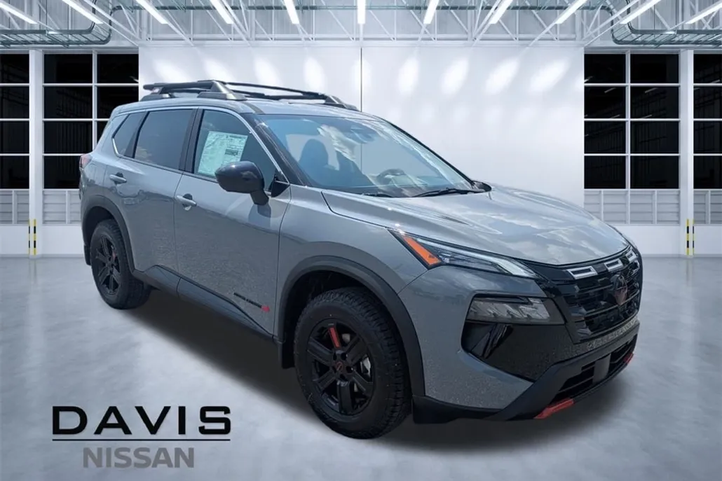 2026 Nissan Rogue SV photo 1