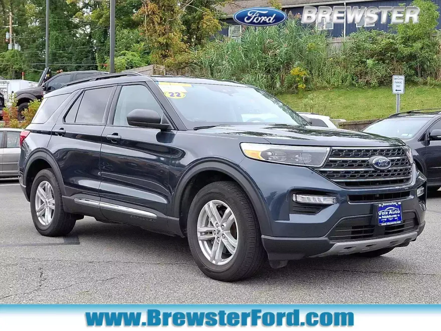 2022 Ford Explorer XLT photo 1