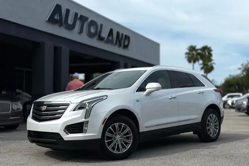 2017 Cadillac XT5 Luxury photo 1