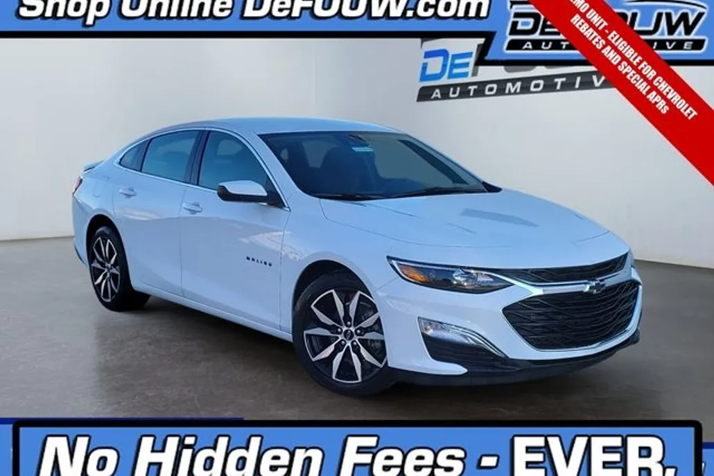 2025 Chevrolet Malibu RS photo 1