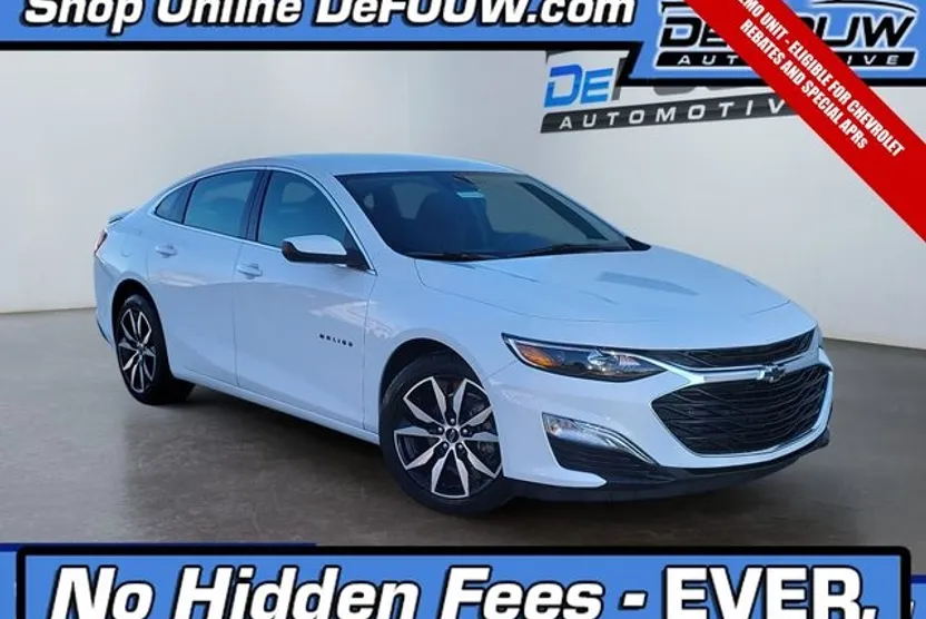 2025 Chevrolet Malibu RS photo 1