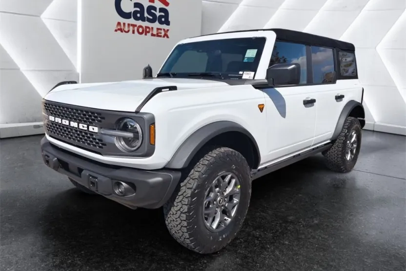 2025 Ford Bronco Badlands photo 1