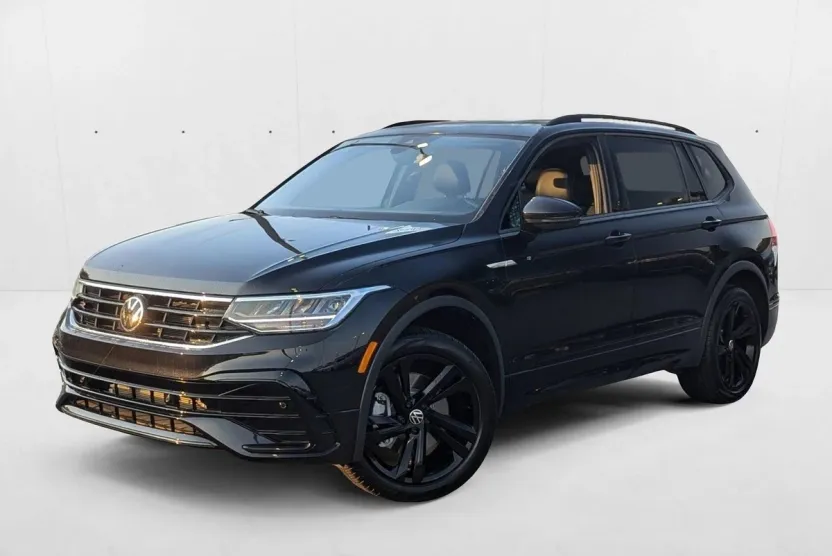 2024 Volkswagen Tiguan SE R-Line Black Sport photo 1