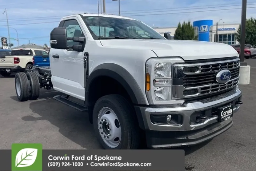 2025 Ford F-450 photo 1