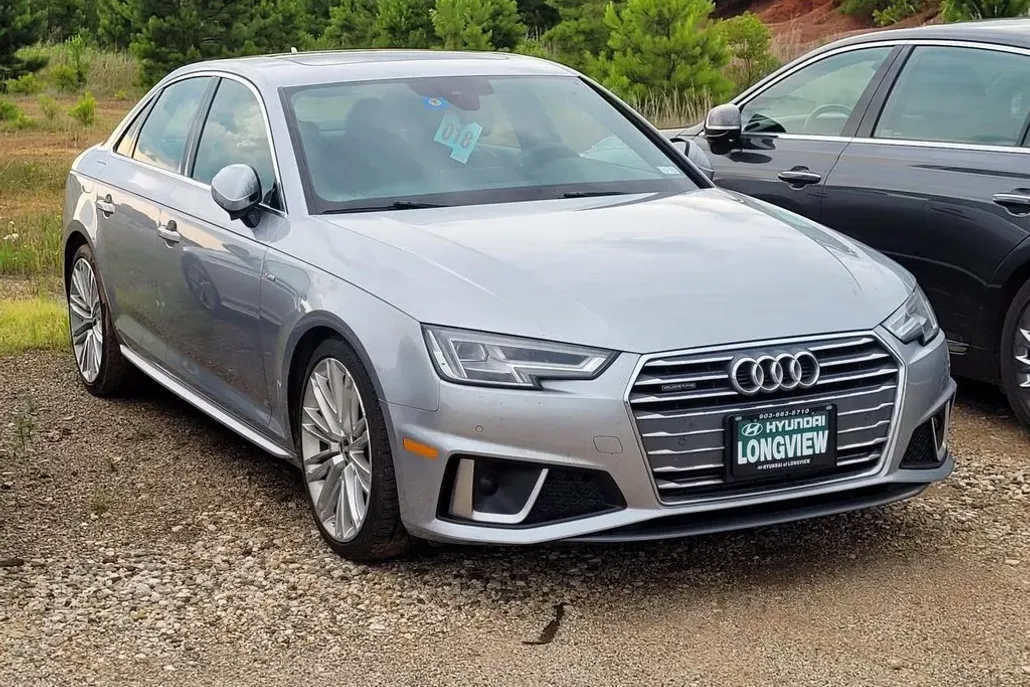 2019 Audi A4 Quattro Premium Plus photo 1