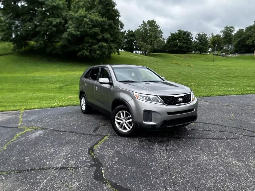 2015 Kia Sorento LX photo 1