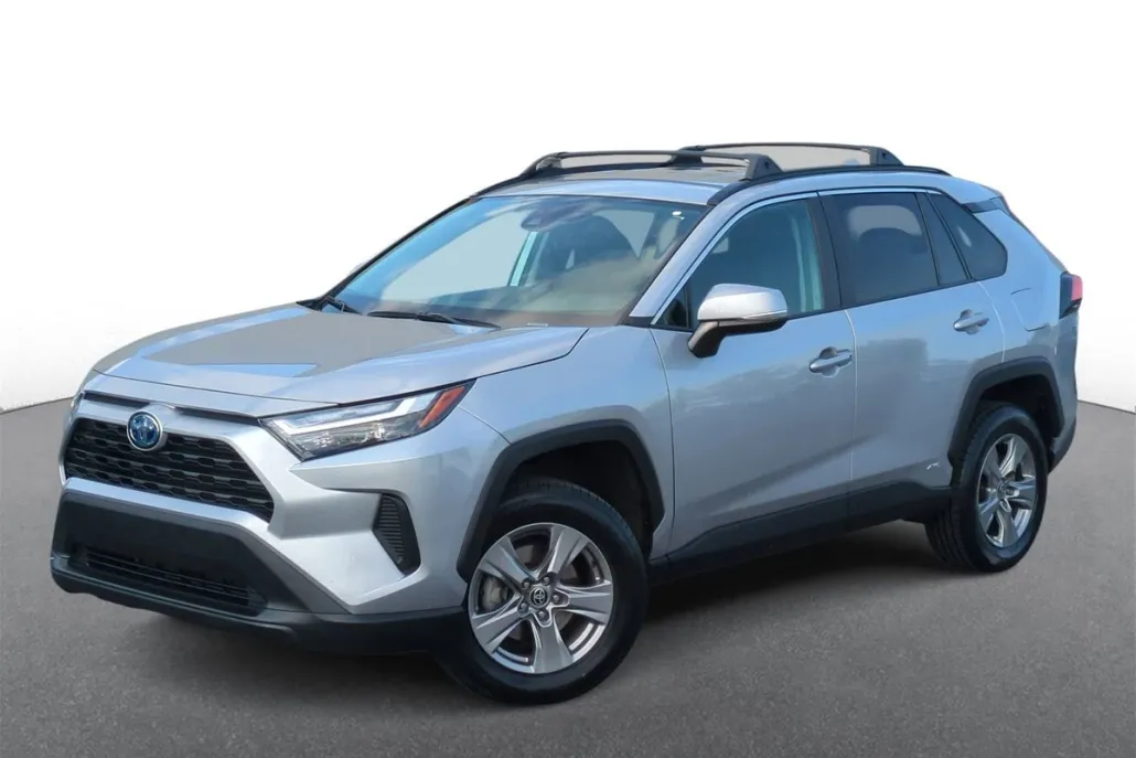 2024 Toyota RAV4 Hybrid XLE photo 1