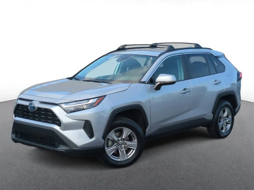 2024 Toyota RAV4 Hybrid XLE photo 1