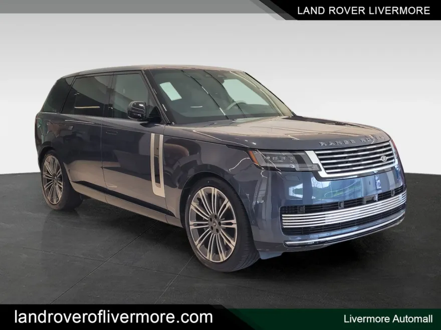 2025 Land Rover Range Rover SV photo 1