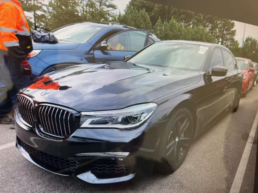 2019 Bmw 750i / B7 xDrive Sedan photo 1