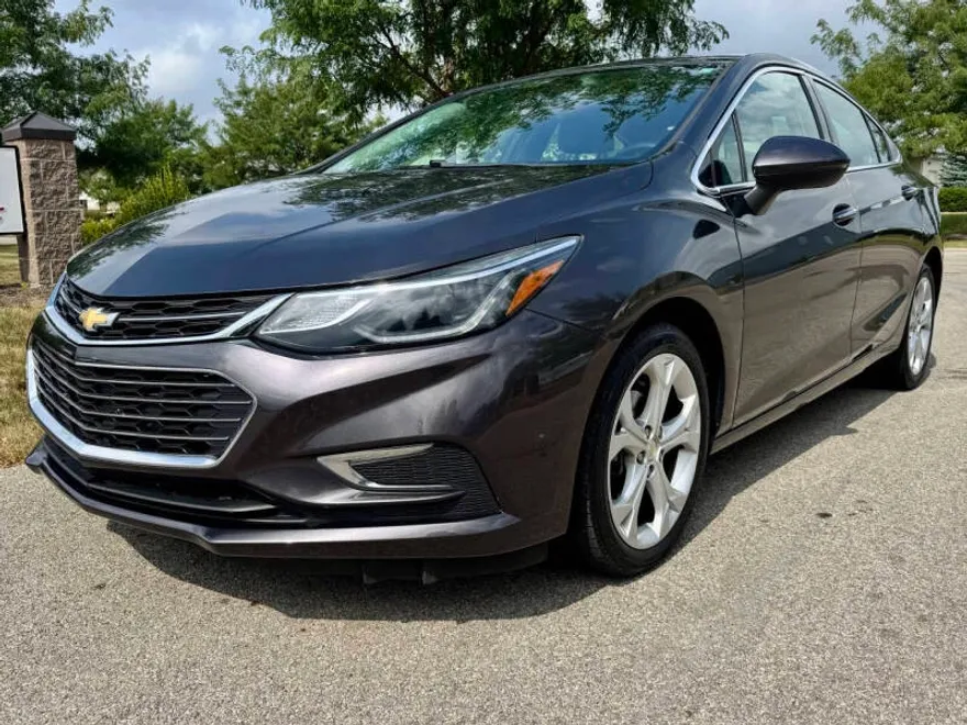 2016 Chevrolet Cruze Premier photo 1