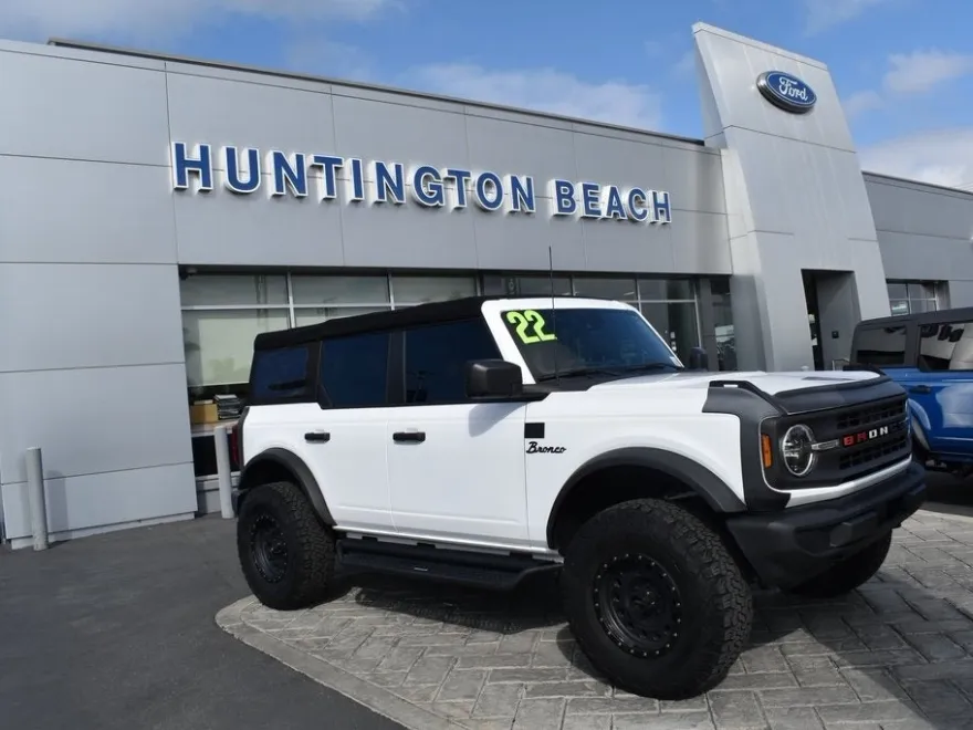 2022 Ford Bronco Base Big Bend Black Diamond Outer Banks photo 1