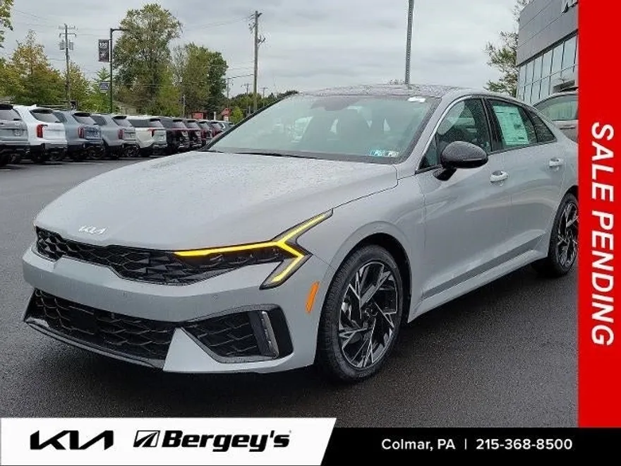 2025 Kia K5 GT-Line photo 1