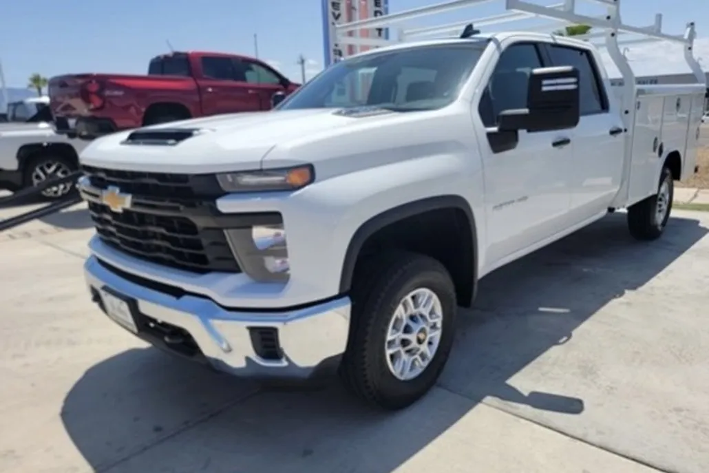 2025 Chevrolet Silverado 2500HD photo 1