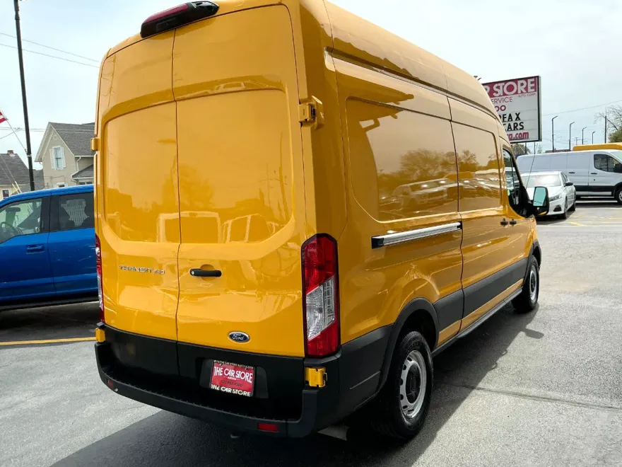 2021 Ford Transit Cargo Van photo 1