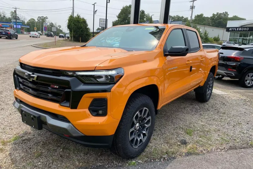 2026 Chevrolet Colorado Z71 photo 1