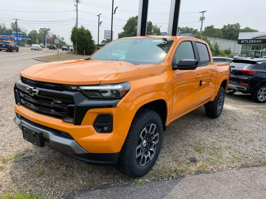 2026 Chevrolet Colorado Z71 photo 1