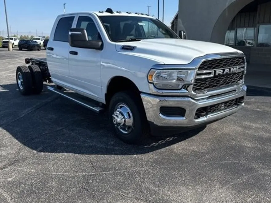 2024 Ram 3500 Tradesman photo 1
