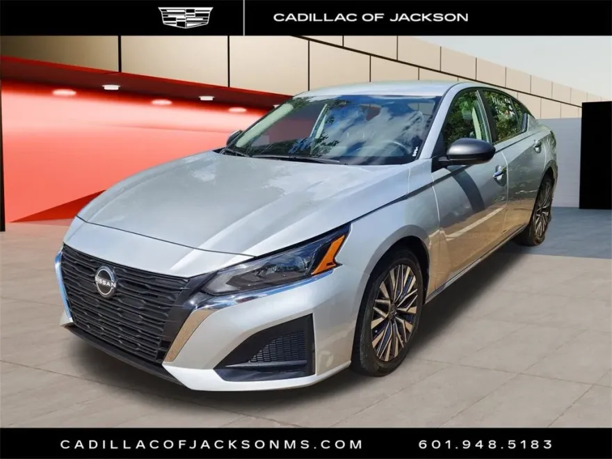 2024 Nissan Altima 2.5 SV photo 1