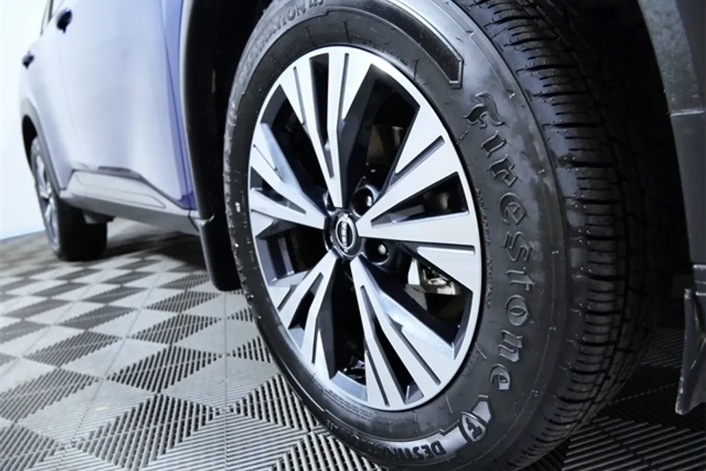 2023 Nissan Rogue SV photo 1