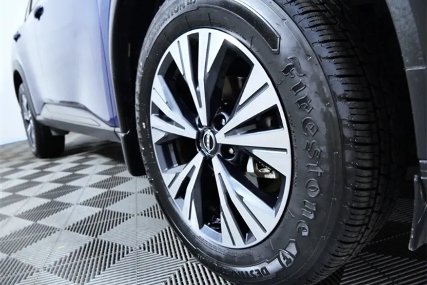 2023 Nissan Rogue SV photo 1