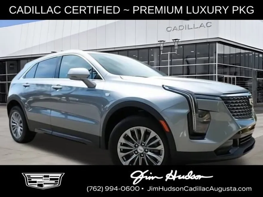 2024 Cadillac XT4 Premium Luxury photo 1