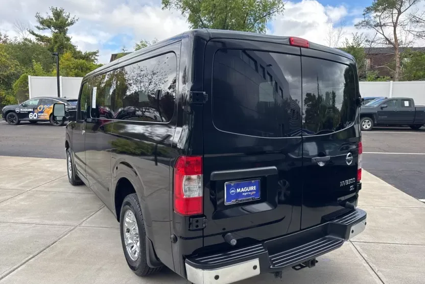 2019 Nissan NV3500 photo 1