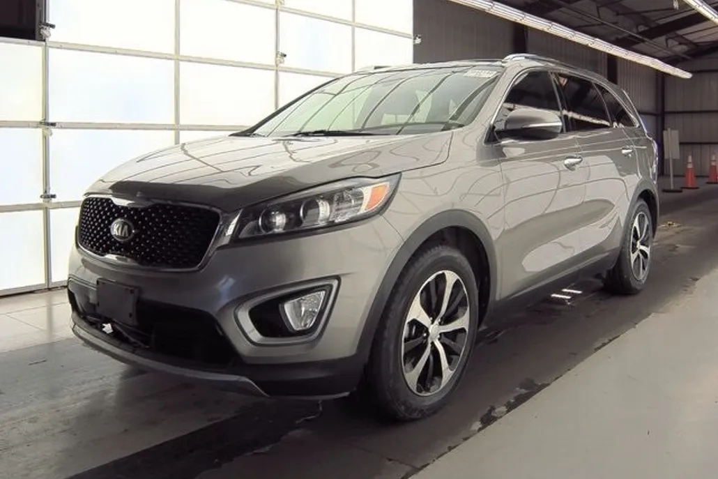 2018 Kia Sorento EX photo 1