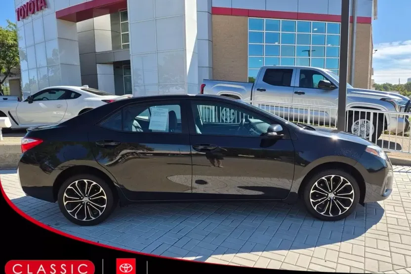 2014 Toyota Corolla Plus photo 1