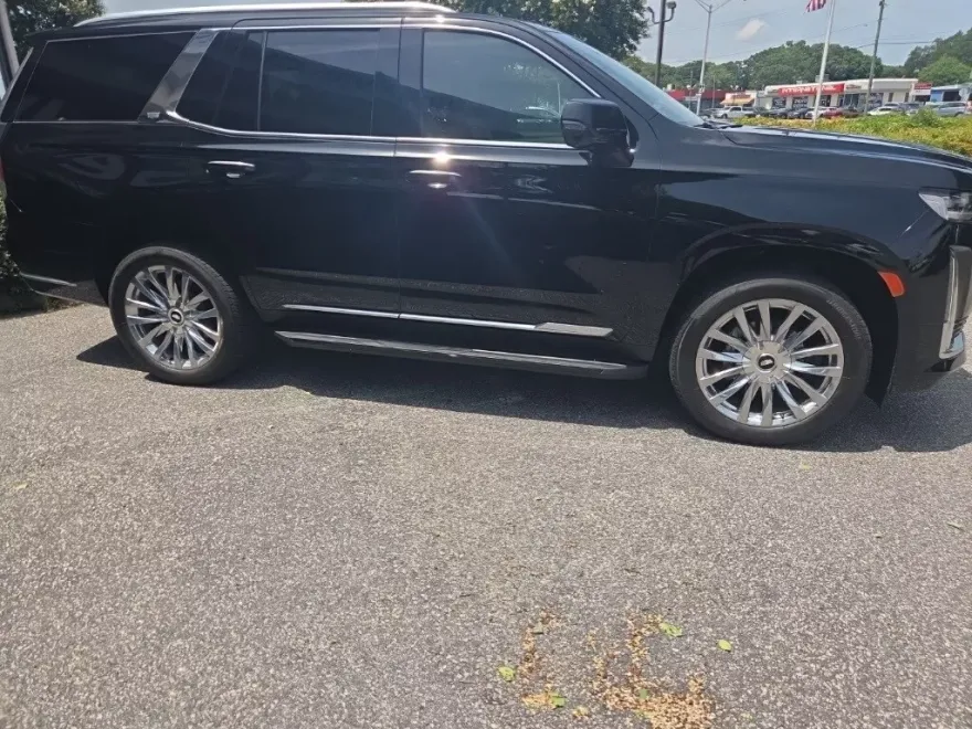 2024 Cadillac Escalade Premium Luxury photo 1