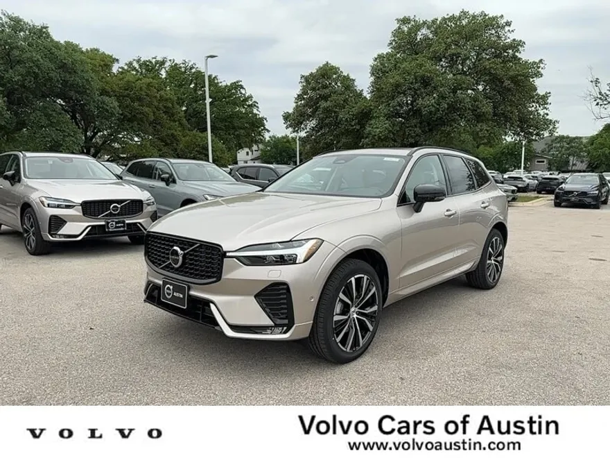 2025 Volvo XC60 B5 Plus photo 1