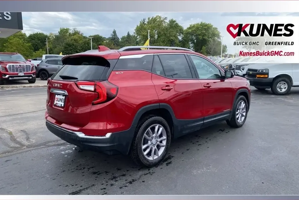 2024 Gmc Terrain SLT photo 1