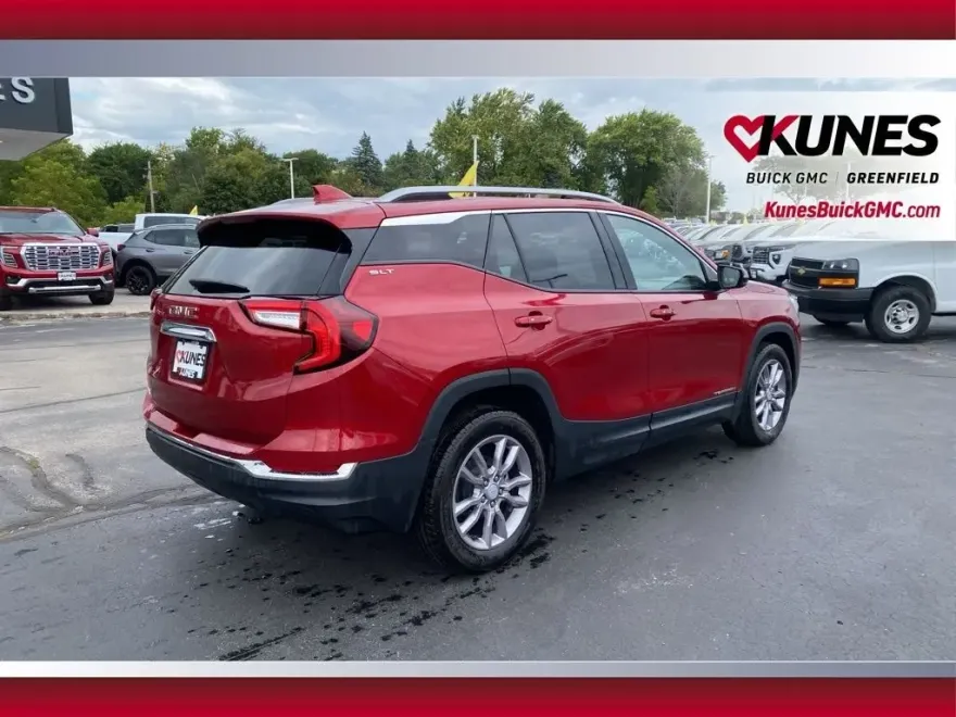 2024 Gmc Terrain SLT photo 1