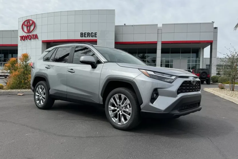 2025 Toyota RAV4 XLE Premium photo 1