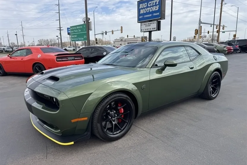 2021 Dodge Challenger SRT8 Hellcat Redeye photo 1