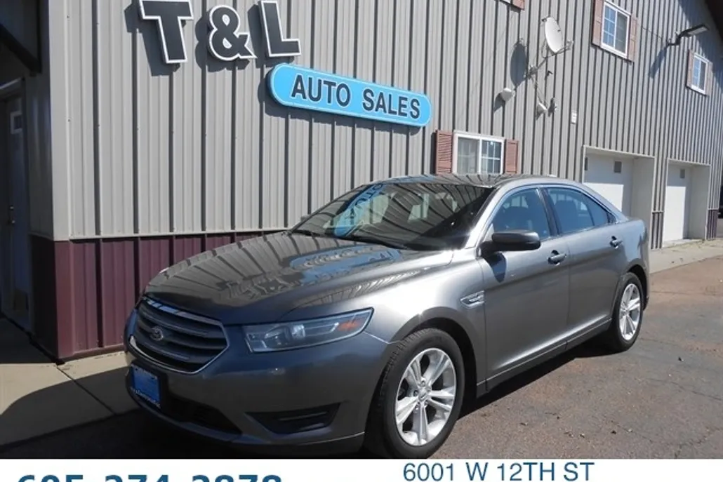 2014 Ford Taurus SEL photo 1