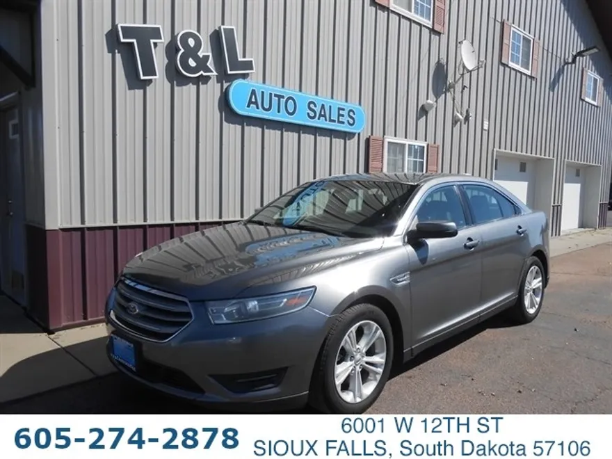 2014 Ford Taurus SEL photo 1
