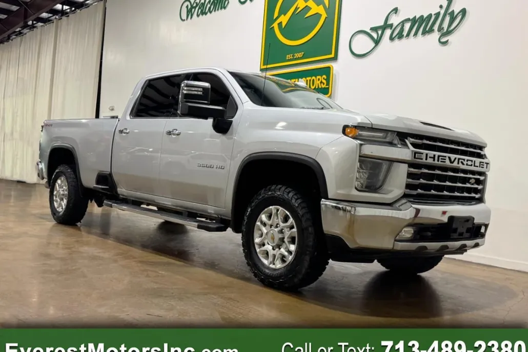 2023 Chevrolet Silverado 3500HD LTZ photo 1