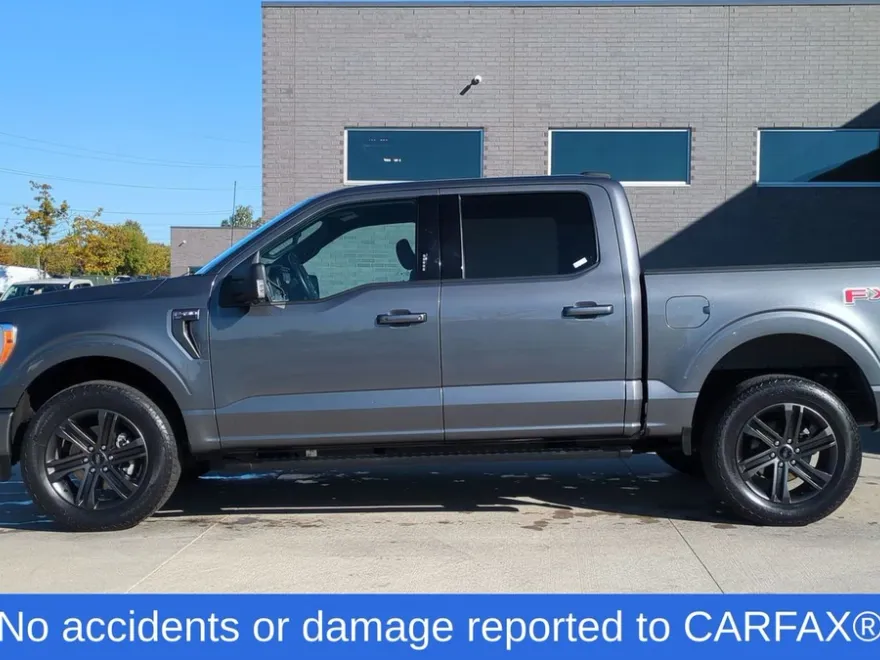 2022 Ford F-150 XLT photo 2