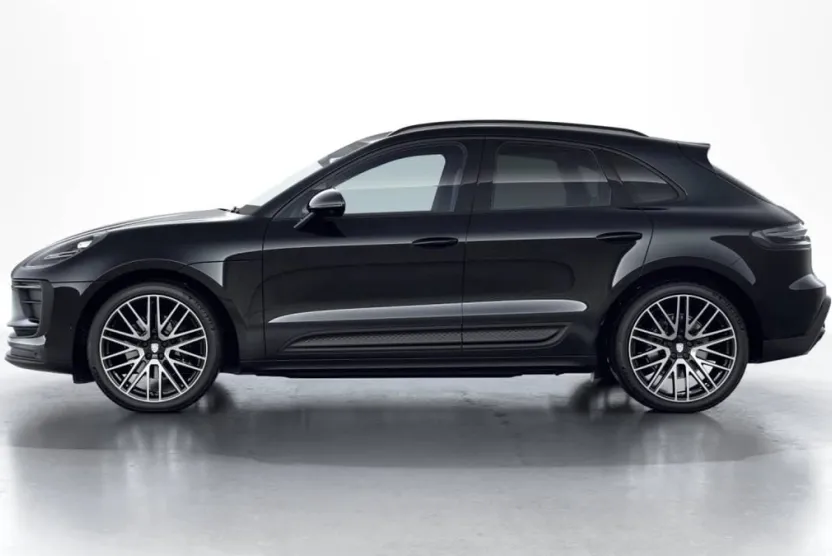 2026 Porsche Macan T photo 1