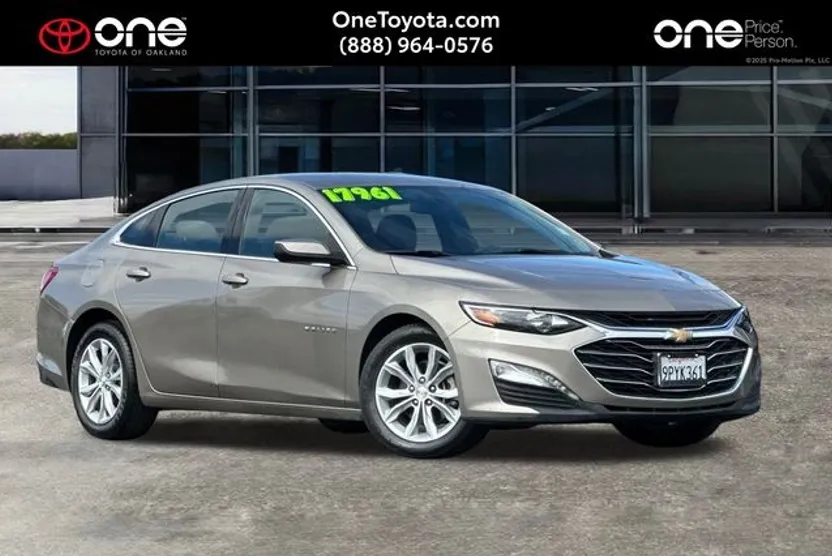 2022 Chevrolet Malibu photo 1